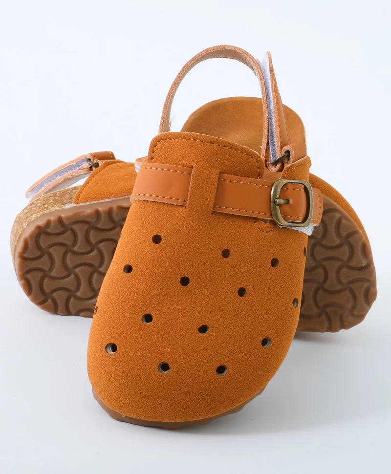 مارك وميا مارك وميا أحذية كاجوال بشريط لاصق - بني